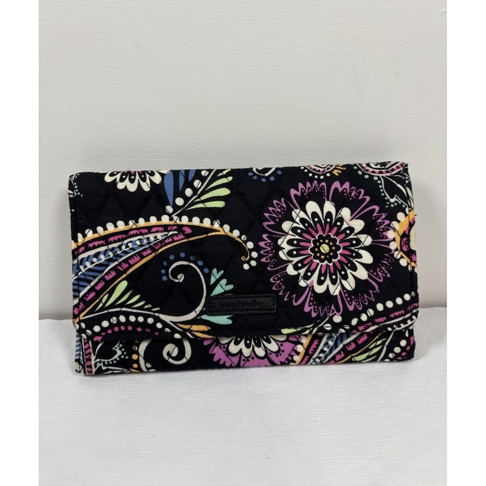 Vera Bradley Trifold Wallet Clutch Black‎ Paisley Floral Print Wristlet Quilted